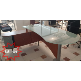 مكتب مدير مع وحدة خدمة ثابتة (يمين/يسار)